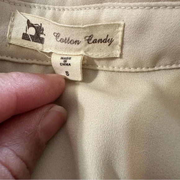 Cotton Candy women's size small sleeveless cream tunic with embellishments - Picture 4 of 5